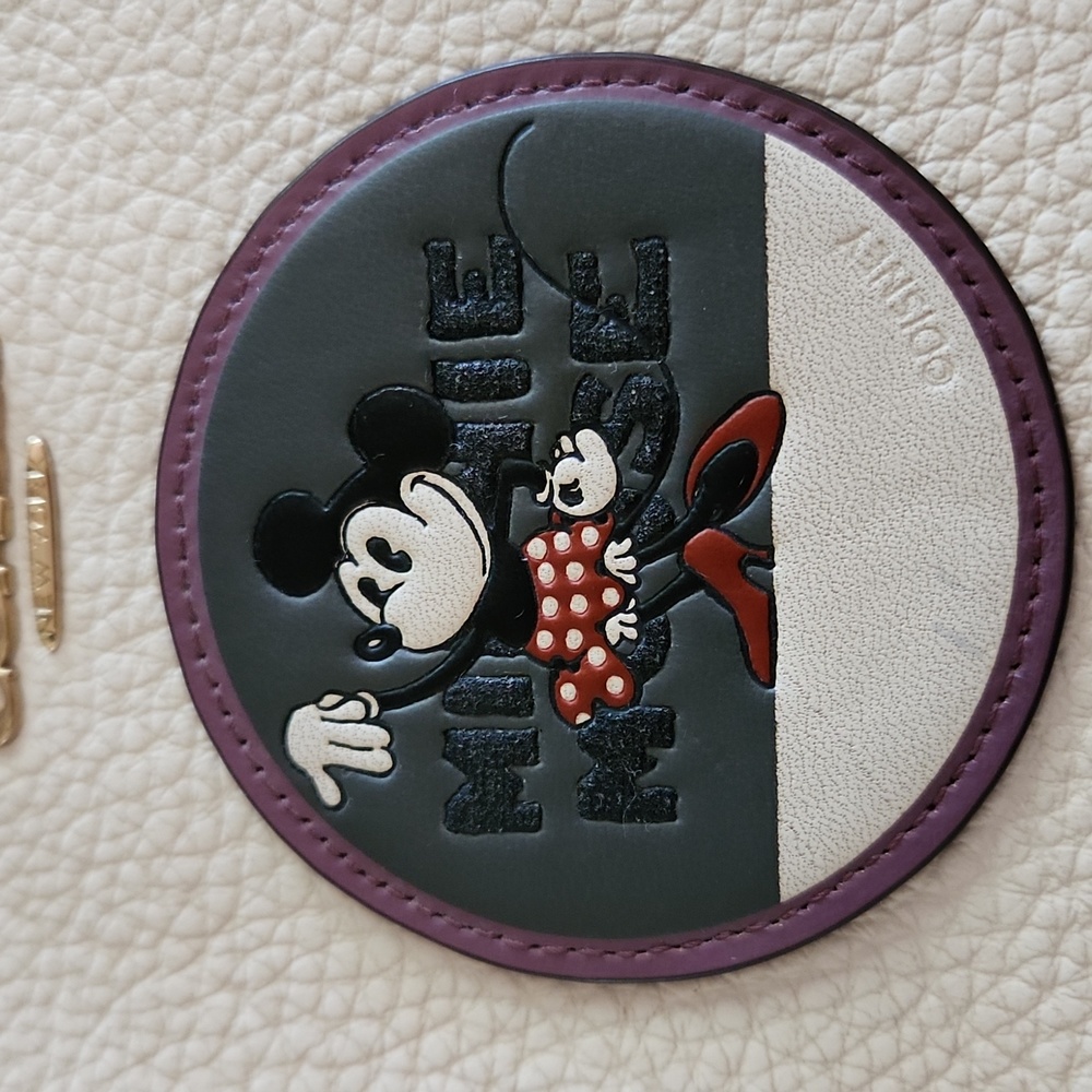 Adorable Coach Disney X Minnie Mouse Cream Wristlet ❤️🐭 - Picture 12 of 12